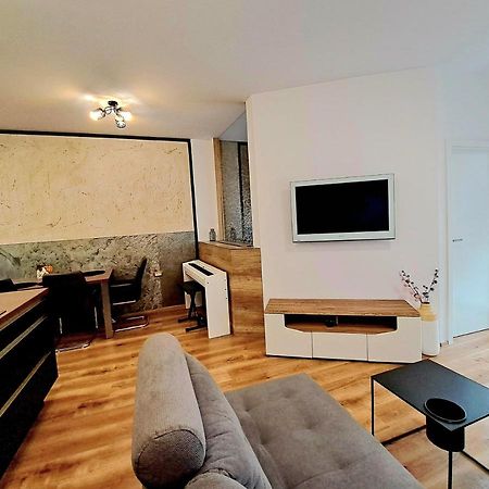 Stunning New Apartment With Free Parking Near City Centre 卢布尔雅那 外观 照片